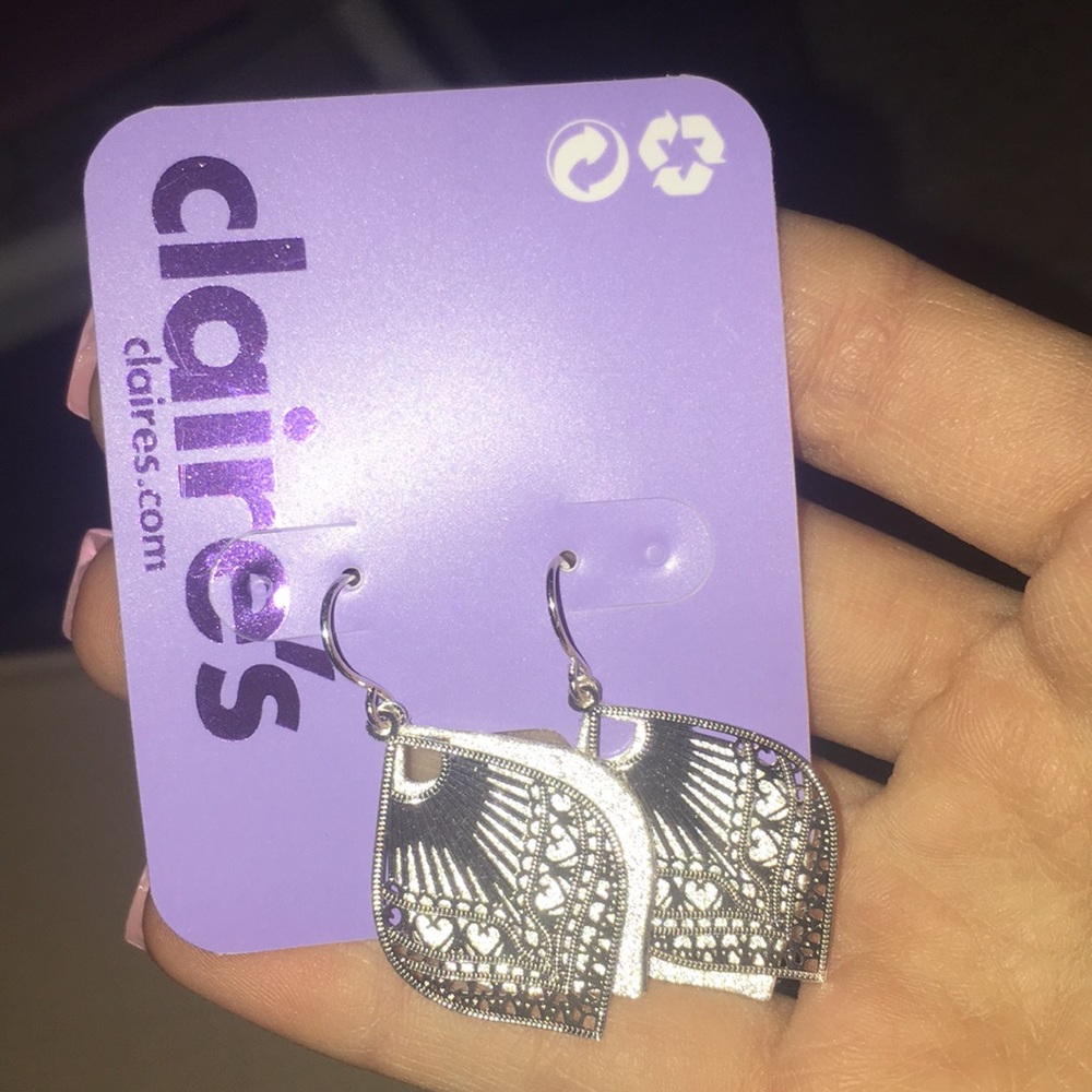 Brand new never worn super cute earrings